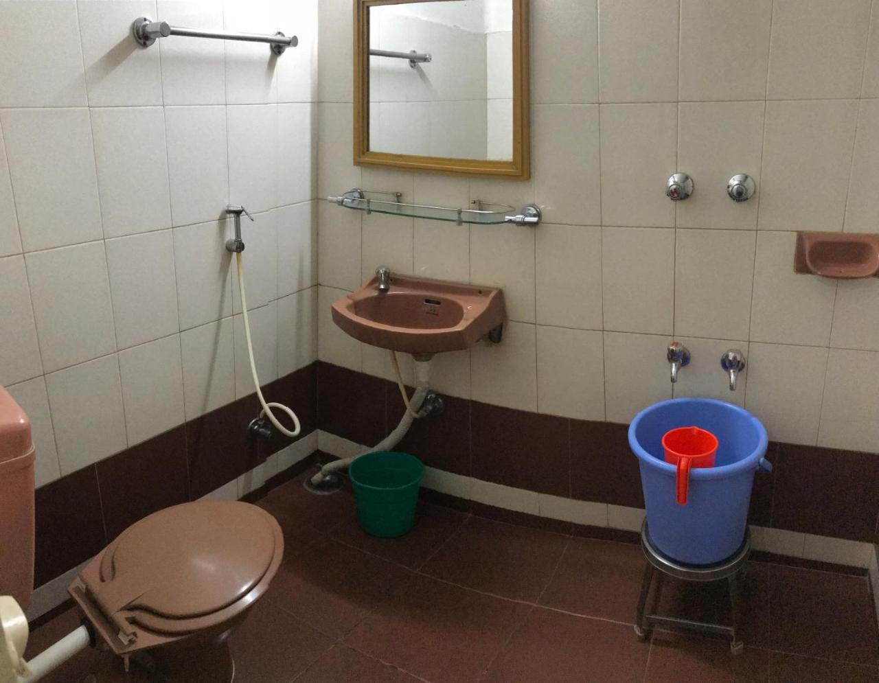 Hotel Satkar Cafeteria Белгаум Экстерьер фото